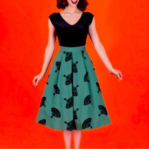 Tatyana full swing retro skirt. Green and black. 2XL
